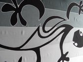 Handbeschilderde hamamdoek, pareo, sarong, wikkelrok figuren gekko patroon lengte 115 cm breedte 165 kleuren zwart grijs wit.