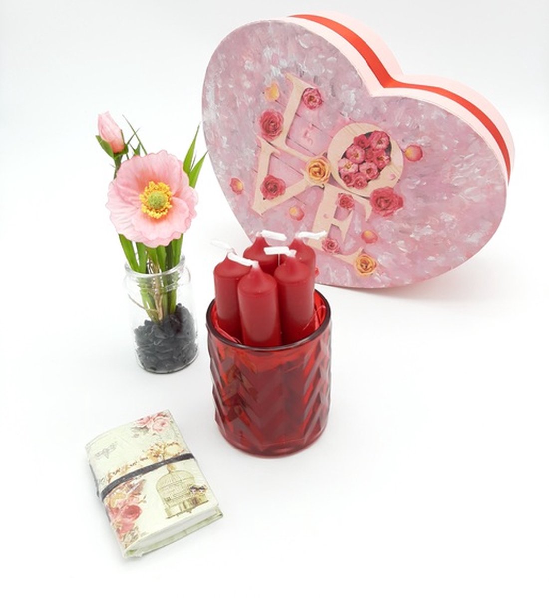 Luxe Cadeauset Vrouwen - Hartvormige Geschenkdoos met 5 Rode Kaarsen & Kaarsenhouder - Moederdag, Valentijn of Verjaardag Cadeau