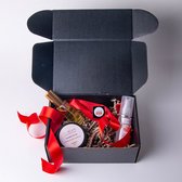 –Rode Klei Verzorging Box – Rode kleimasker + Rozenwater + Arganolie + Lipbalsem – Giftset – Verjaardag – Cadeau tip – Vrouw – Moederdag pakket