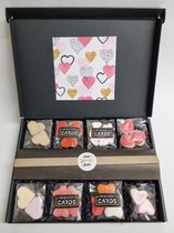 LOVE Box met Mystery Card 'Love' met persoonlijke (video)boodschap | 8 soorten heerlijke hart snoepjes en een liefdevol kado | Valentijnsdag | Moederdag | Vaderdag | Verjaardag