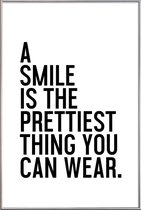 JUNIQE - Poster met kunststof lijst A Smile Is The Prettiest -13x18