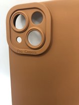 Hoogwaardige Siliconen hoesje met bescherming rondom Camera/Lens - Geschikt voor iPhone 13 - Bruin (Let OP: Past Alleen 13)