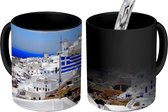 Magische Mok - Foto op Warmte Mok - Vlag van Griekenland tussen de witte huisjes - 350 ML