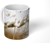 Mok - Close-up van een lepel die risotto opschept - 350 ML - Beker