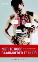 Cover van het boek 'Nier te koop - Baarmoeder te huur'. Een man toont een anatomische doorsnede van zijn lichaam, met prijzen aangegeven voor organen.