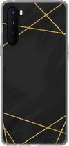 Geschikt voor OnePlus Nord hoesje - Geometrisch patroon van gouden lijnen op een zwarte achtergrond - Siliconen Telefoonhoesje