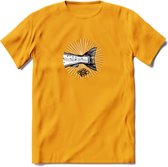 Fishing Tail - Vissen T-Shirt | Grappig Verjaardag Vis Hobby Cadeau Shirt | Dames - Heren - Unisex | Tshirt Hengelsport Kleding Kado - Geel - S