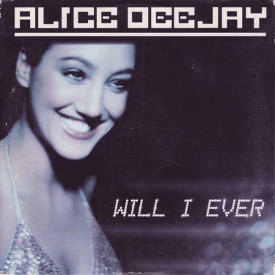 Alice Deejay zingt "WILL I EVER", met glinsterende jurk.