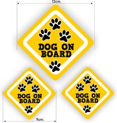 Dog on Board autosticker set hondenpootjes met tekst