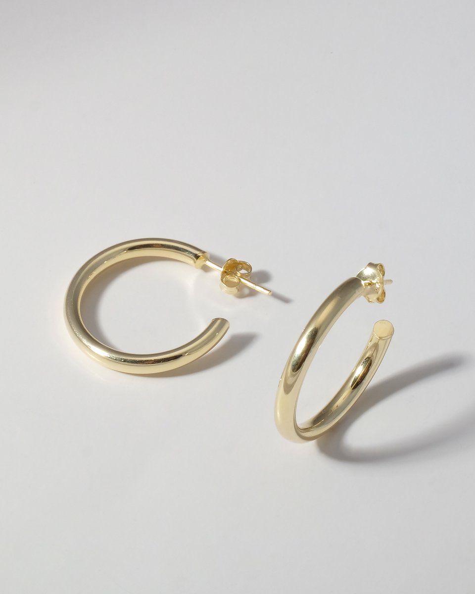 2bs jewelry newman huggie hoop oorbellen, zilveren oorbellen, 14k goud geplaat