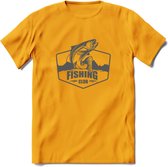 Fishing - Vissen T-Shirt | Grappig Verjaardag Vis Hobby Cadeau Shirt | Dames - Heren - Unisex | Tshirt Hengelsport Kleding Kado - Geel - XL