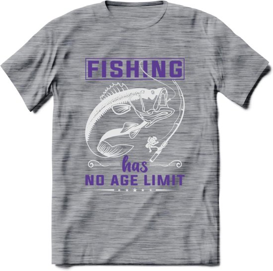 Fishing Has No Age Limit - Vissen T-Shirt | Paars | Grappig Verjaardag Vis Hobby Cadeau Shirt | Dames - Heren - Unisex | Tshirt Hengelsport Kleding Kado - Donker Grijs - Gemaleerd - M