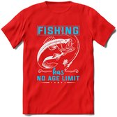 Fishing Has No Age Limit - Vissen T-Shirt | Blauw | Grappig Verjaardag Vis Hobby Cadeau Shirt | Dames - Heren - Unisex | Tshirt Hengelsport Kleding Kado - Rood - XXL