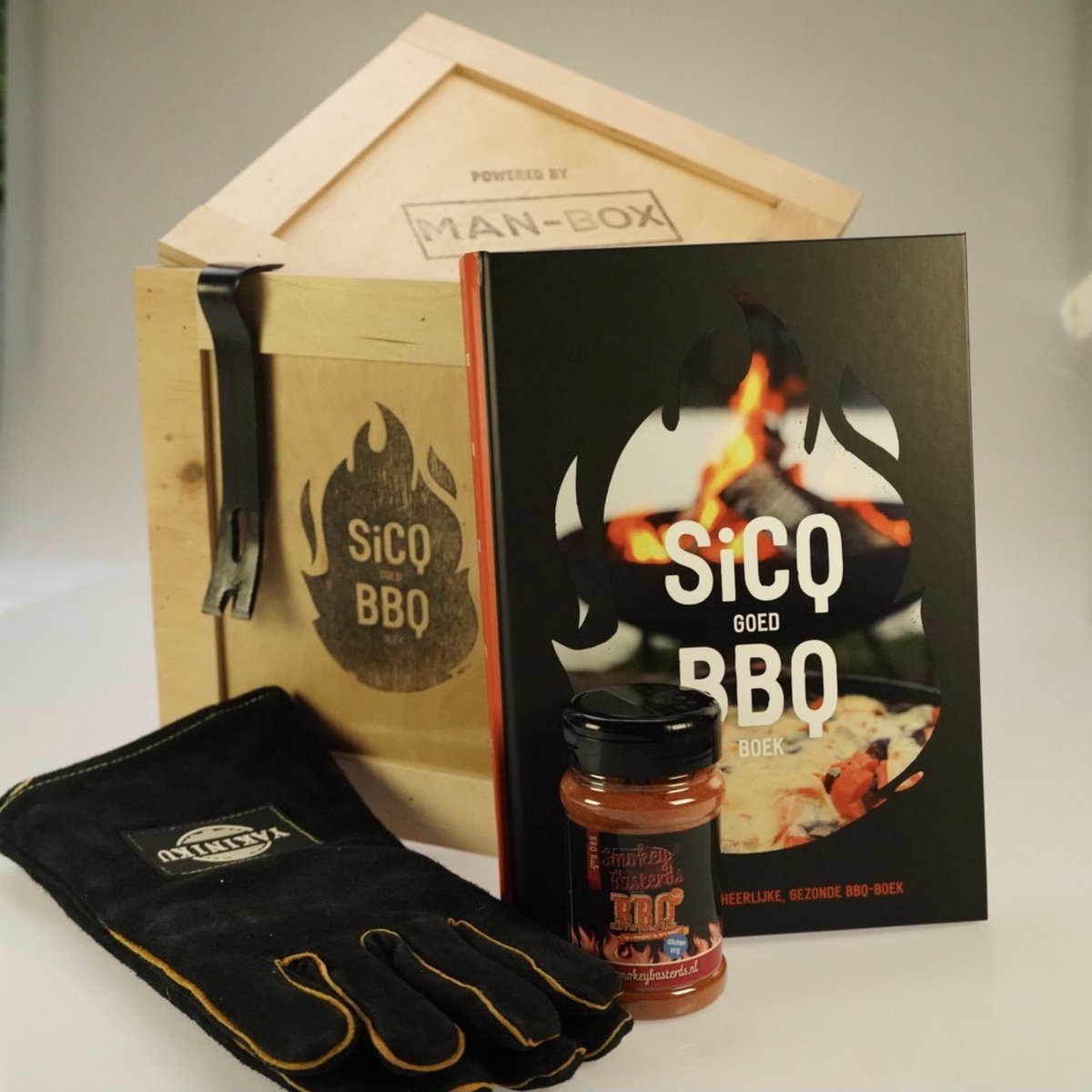 Man-Box Smokey Basterd's Cadeaubox met BBQ boek, BBQ rub en Barbecue handschoen