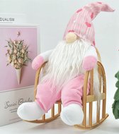 GnomeStore - Gnoom in schommelstoel - Gnome - Kerstgnome - Valentijnsdag - Valentijns kado - Gnoom  - kabouter - kabouter pop
