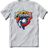 Fishing - Vissen T-Shirt | Grappig Verjaardag Vis Hobby Cadeau Shirt | Dames - Heren - Unisex | Tshirt Hengelsport Kleding Kado - Licht Grijs - Gemaleerd - M