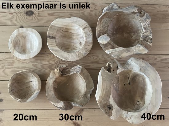 Set van zes unieke houten schalen, maten 20cm, 30cm, 40cm.