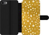 Bookcase Geschikt voor iPhone 7 telefoonhoesje - Kerst - Feest - Goud - Met vakjes - Wallet case met magneetsluiting