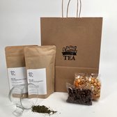 Thee Cadeaupakket - Nootjes, Chocolade koffieboontjes en een theekop - met verse thee
