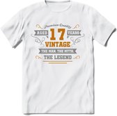 17 Jaar Legend T-Shirt | Goud - Zilver | Grappig Verjaardag Cadeau | Dames - Heren | - Wit - M