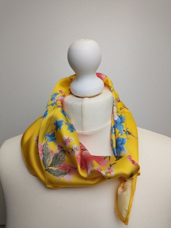 Foulard Femme Shantay Motif Floral Jaune Rouge Blanc Noir Bleu Vert Rose  Cerise | bol.com