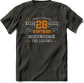 28 Jaar Legend T-Shirt | Goud - Zilver | Grappig Verjaardag Cadeau | Dames - Heren | - Donker Grijs - XL