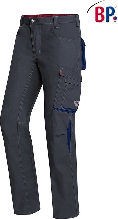 Grijze werkbroek met donkerblauwe accenten, zijzak en BP-logo op het bovenbeen.