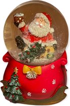 Wurm - Sneeuwbol - Kerst - Kerstman op arrenslee met kerstboom en cadeau - Ø7 - 9 cm - Polyresin