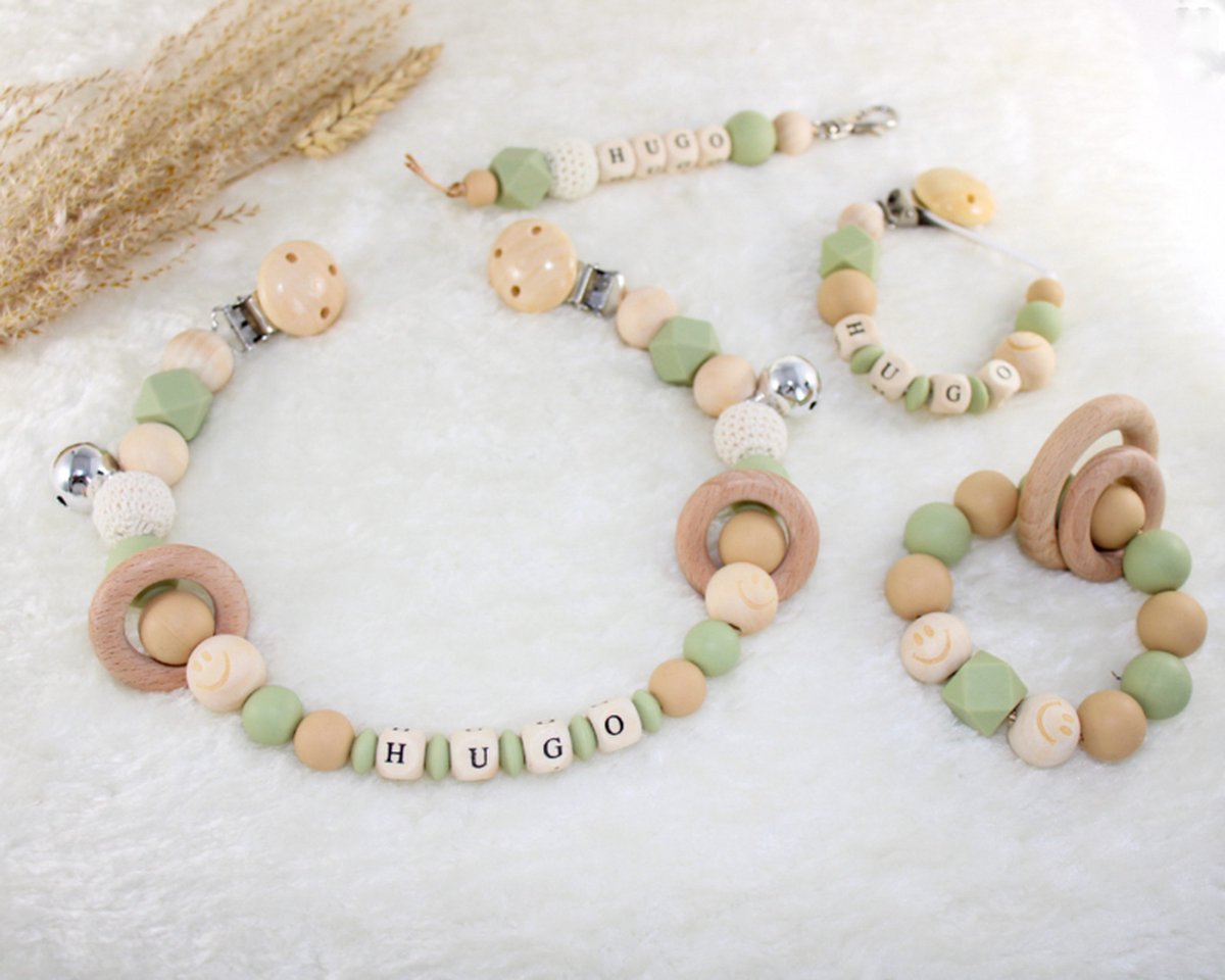 Goedkoopste Giftset - Kraamcadeau - Wagenspanner - Speenkoord - Bijtring - Sleutelhanger - Groen