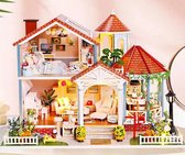 Miniatuur - Coloured glaze time - Europese villa - met lijm - met stofkap