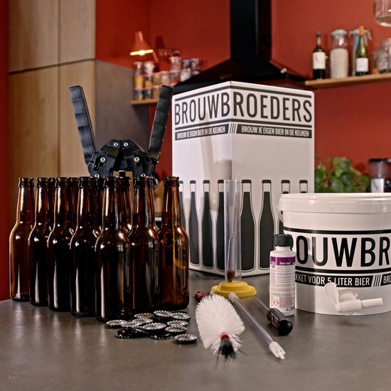 Startpakket bierbrouwen deluxe. Haal dit complete brouwpakket in huis om bier te brouwen in je eigen keuken - zelf bier brouwen!