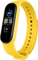 Strap-it Siliconen bandje - geschikt voor Xiaomi Mi Band 5 / Mi Band 6 - geel