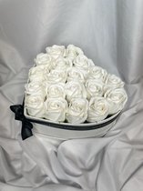 AG Luxurygifts flowerbox - rozen box - soap roses - velvet box - cadeau - luxe -liefde - Moederdag - rozen