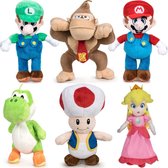 Super Mario Bros Familie Pluche Knuffel Set van 6! (Mario + Luigi + Donkey Kong + Yoshi + Toad + Peach) (20 cm per stuk) | Nintendo Plush Toy | Speelgoed Knuffeldier Knuffelpop voor kinderen 