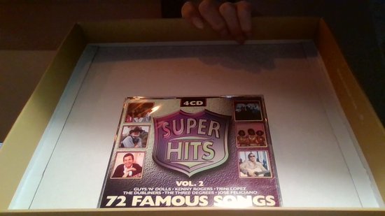 Super Hits volume 2 - 4 Dubbel Cd - Kaoma. Rubettes, Santana, Sandy Coast, Petula Clark, Viola wills