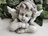 Buste van denkende engel/cherubijn met gevouwen armpjes