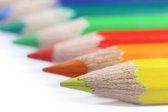Dibond - Crayon - Crayons en blanc / jaune / rouge / bleu - 100 x 150 cm