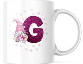 Kerst Mok met afbeelding: Snowman Gnome - Roze - Letter G | Kerst Decoratie | Kerst Versiering | Grappige Cadeaus | Koffiemok | Koffiebeker | Theemok | Theebeker