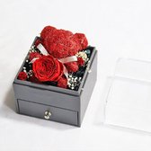 Artick Sieraden Kistje - Valentijns cadeau - Sieraden Doos - Geschenk Doos -  Gift Box - Met Glazen Deksel -  Romantisch -  Liefde - Rozen - 9x9x10.5 cm -  Rode Beer