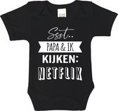 Romper - Ssst.. papa & ik kijken Netflix - maat: 62 - korte mouw - baby - papa - rompertjes baby - rompertjes baby met tekst - rompers - rompertje - rompertjes - stuks 1 - zwart