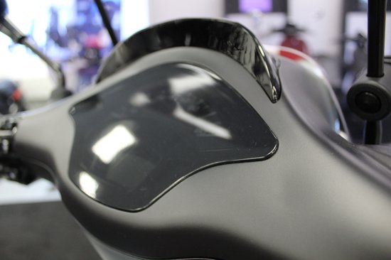 Teller glas - Donker Smoke - Vespa Sprint / Primavera na 2017 | bol.com