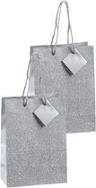 Set van 4x stuks luxe papieren giftbags/tasjes met glitters zilver 17 x 23 x 9 cm - cadeau tassen