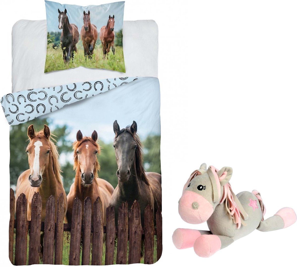 Dekbedovertrek 3 Paarden- 1 persoons- 140x200- Katoen- dekbed paard- 3 Horses, incl. Pluche Paardje 25 cm grijs-roze