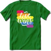 Love Wins | Pride T-Shirt | Grappig LHBTIQ+ / LGBTQ / Gay / Homo / Lesbi Cadeau Shirt | Dames - Heren - Unisex | Tshirt Kleding Kado | - Donker Groen - M