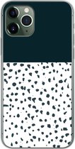 Geschikt voor iPhone 11 Pro hoesje - Stippen - Zwart - Wit - Siliconen Telefoonhoesje