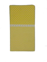 Tafelkleed - pasen - 138 x 220cm - Geel - papier - wegwerp - tafelloper - tafellaken -bloemetjes - feestdagen