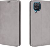 Samsung Galaxy A12 Hoesje - Mobigear - Retro Slim Serie - Kunstlederen Bookcase - Grijs - Hoesje Geschikt Voor Samsung Galaxy A12