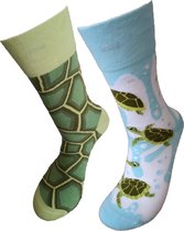 Verjaardag cadeau - Schildpad afbeelding - Grappige sokken - Schildpad sokken - Leuke sokken - Vrolijke sokken - Mismatch Sokken - Luckyday Socks - Cadeau sokken - Socks waar je Happy van wor