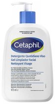 Witte Cetaphil pompflacon reiniger voor het gezicht met blauw logo. Dermatologisch getest op de gevoelige huid.