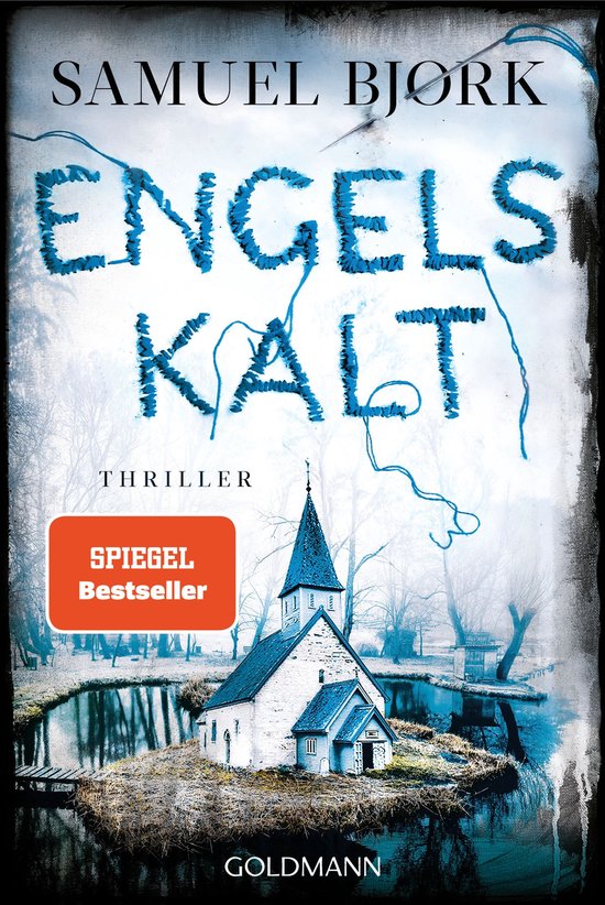 Boekomslag van 'Engelskalt' door Samuel Björk. Een kerkje op een eilandje, met de titel in blauwe letters. SPIEGEL Bestseller.